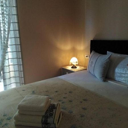 Jelena'S Luxury Apartments Sarandë Eksteriør bilde