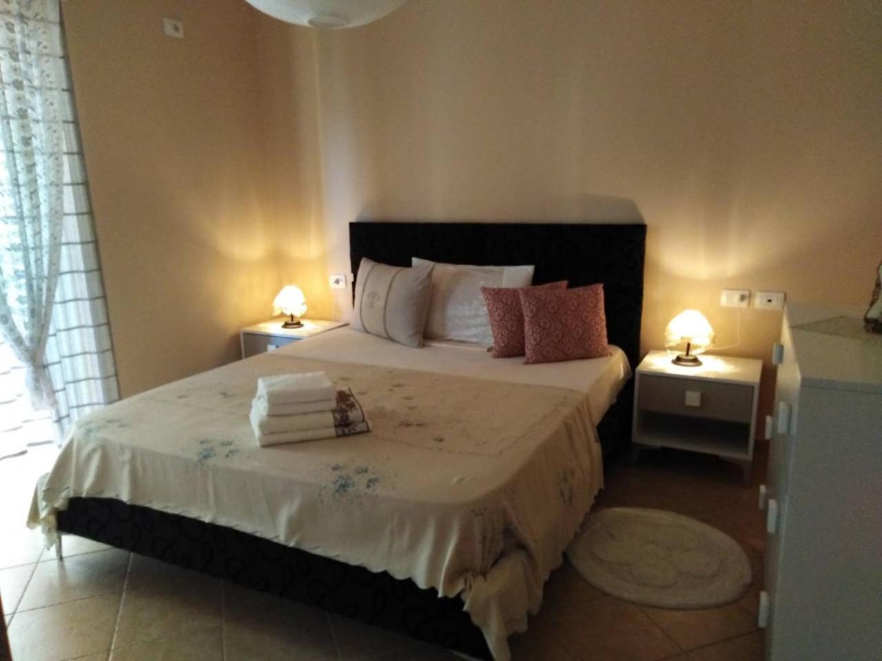 Jelena'S Luxury Apartments Sarandë Eksteriør bilde